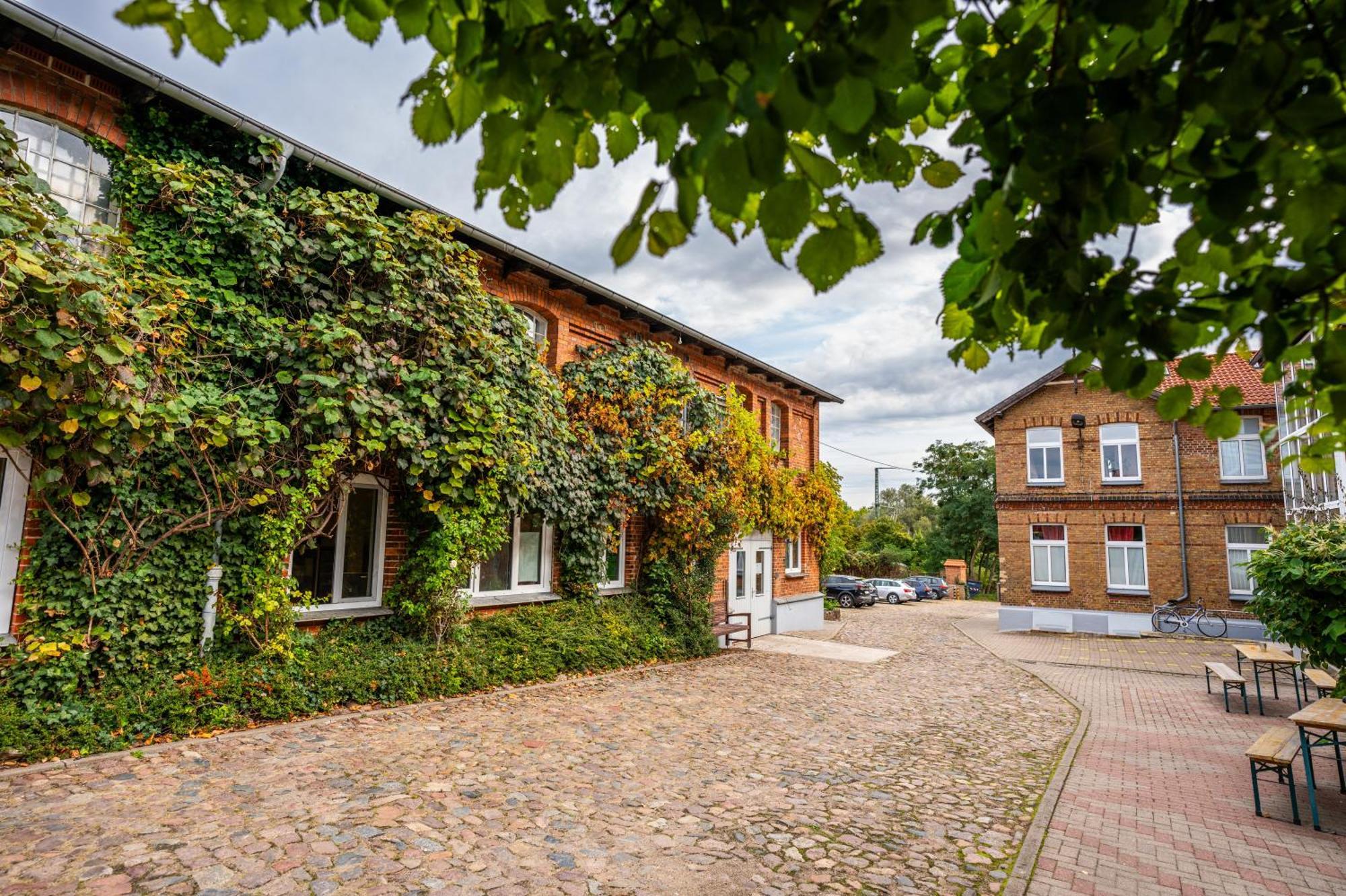 Backstein Obo19 * Schwerin (Mecklenburg-Vorpommern)